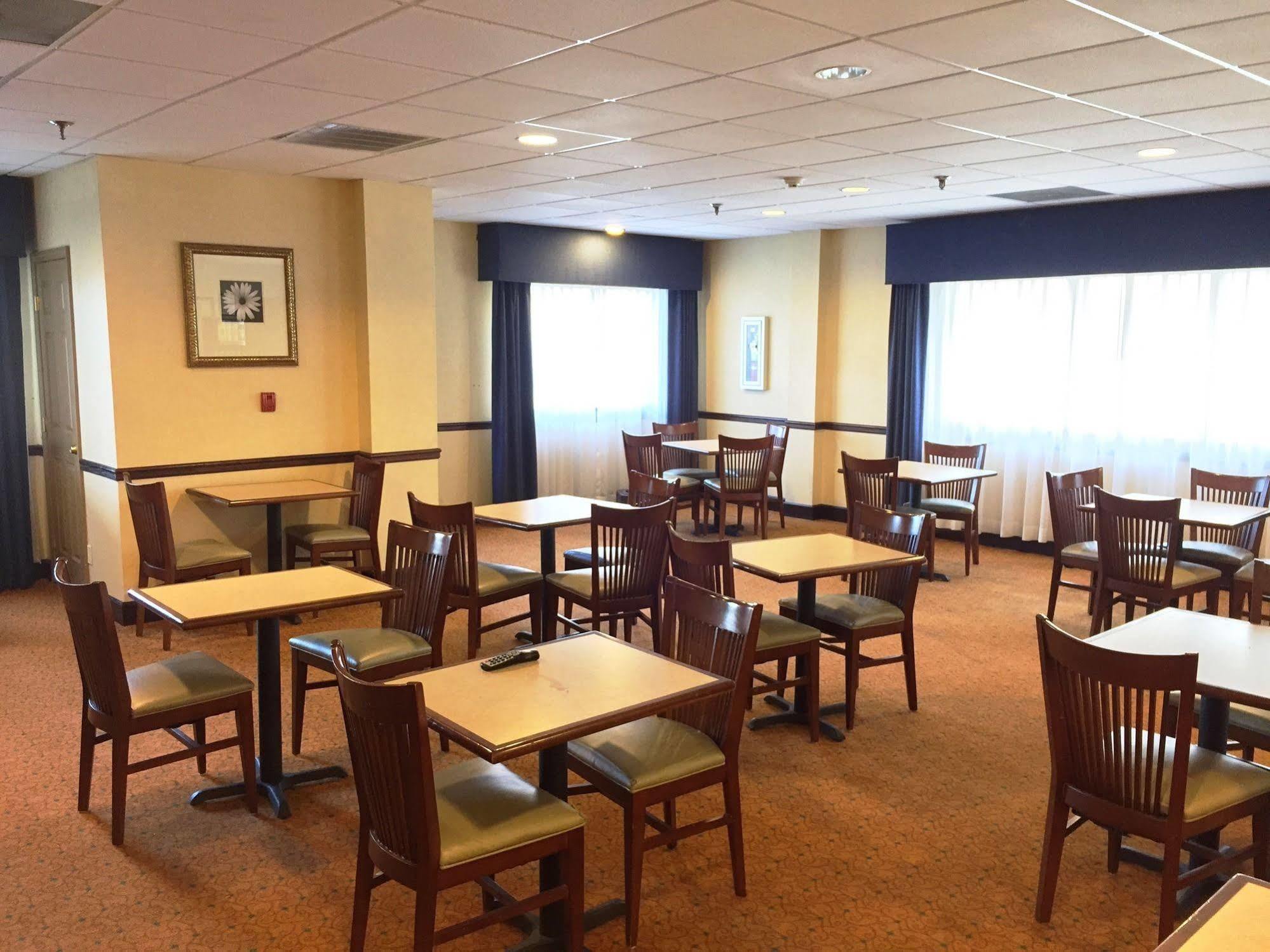 Country Inn & Suites By Radisson, Atlanta Downtown Esterno foto